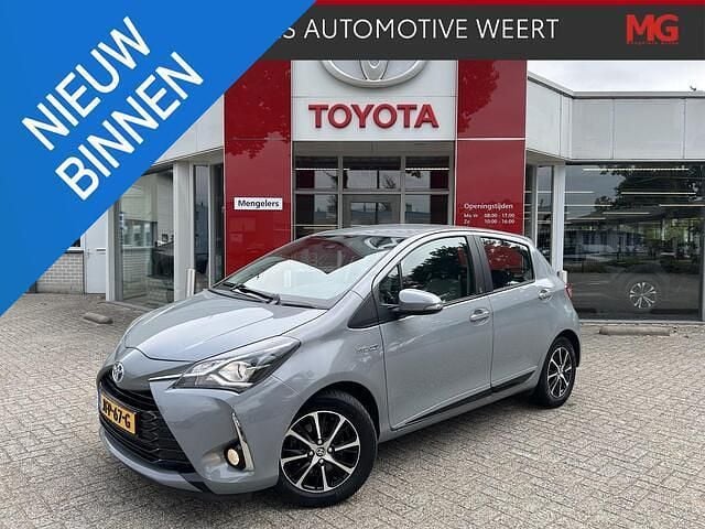 Grijs Occasion 2018 Toyota Yaris Design Hatchback | € 16.400 (Iets duurder) - Afbeelding 1/4