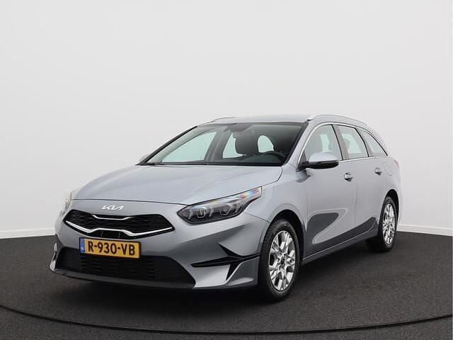 Grijs Occasion 2022 Kia Ceed Sportswagon Stationwagen | € 14.950 (Goede deal) - Afbeelding 1/4