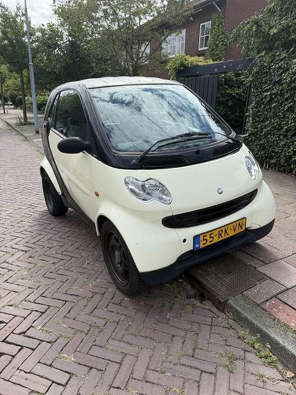 Gebruikt 2005 Smart ForTwo Coupé Coupé | € 1.500 - Afbeelding 1/4