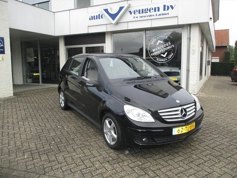 Zwart Gebruikt 2005 Mercedes B180 MPV | € 7.500 - Afbeelding 1/4