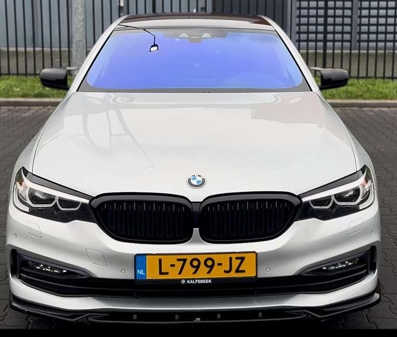 Grijs Occasion 2018 BMW 530 Executive Sedan | € 20.350 (Goede deal) - Afbeelding 1/4