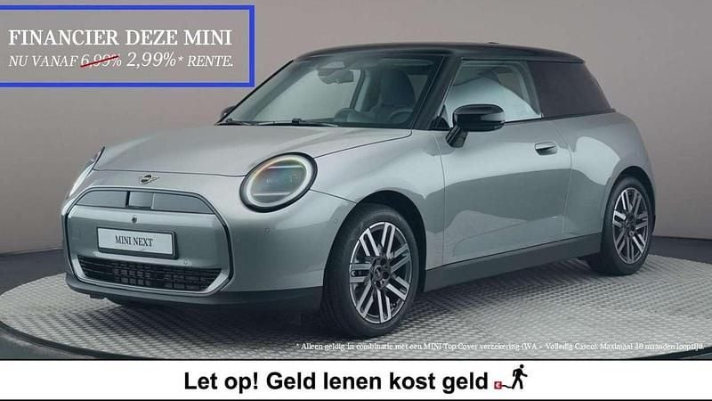 Grijs Gebruikt 2024 Mini Cooper Classic Hatchback | € 30.750 - Afbeelding 1/4