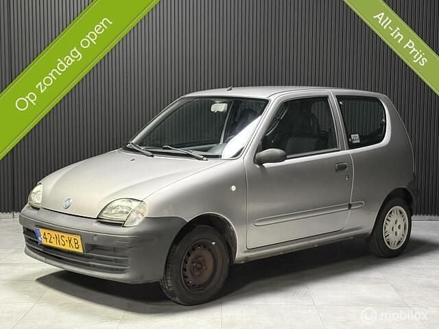 Grijs Gebruikt 2004 Fiat Seicento S Hatchback | € 1.299 (Eerlijke prijs) - Afbeelding 1/4