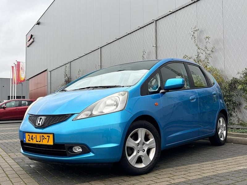 Blauw (metallic) Gebruikt 2010 Honda Jazz Hatchback | € 4.950 (Eerlijke prijs) - Afbeelding 1/4