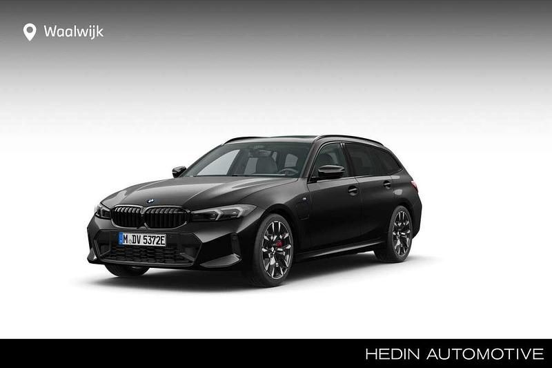 Zwart Nieuw 2025 BMW 330e Stationwagen | € 73.583 (Eerlijke prijs) - Afbeelding 1/3