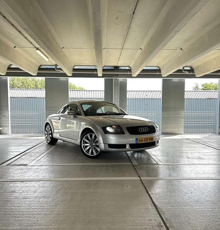 Grijs Gebruikt 2001 Audi TT Coupé | € 5.995 (Duur) - Afbeelding 1/4