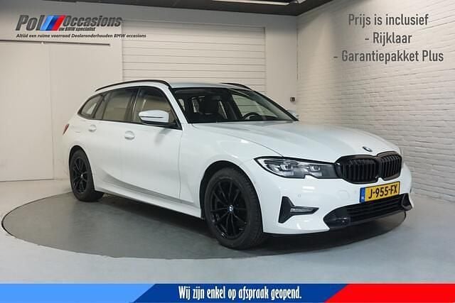 Wit Gebruikt 2020 BMW 318 Executive Stationwagen | € 23.300 (Eerlijke prijs) - Afbeelding 1/4