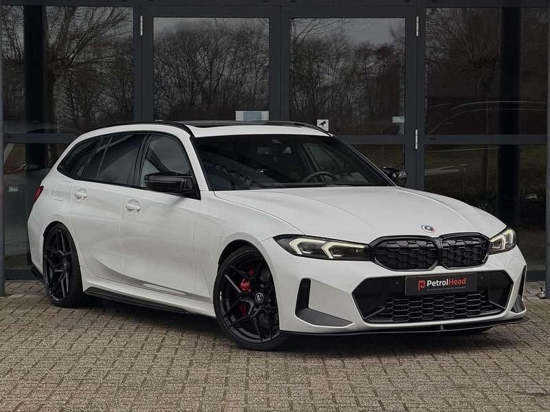 Occasion BMW 330e Basis 292 PK (214 kW) 2023 Wit Stationwagen