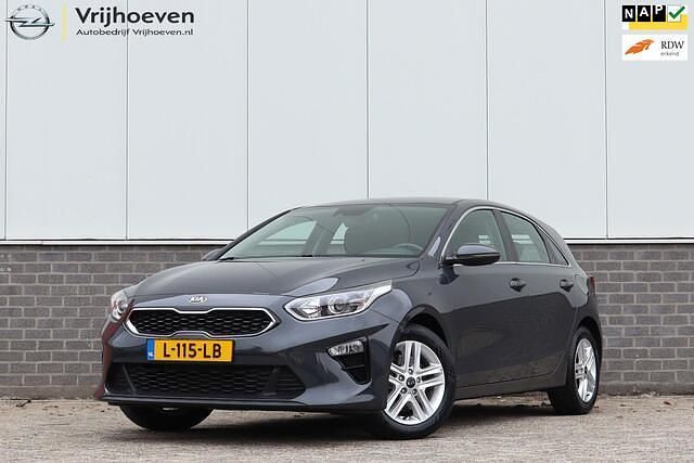 Grijs Gebruikt 2021 Kia Ceed Hatchback | € 16.350 (Eerlijke prijs) - Afbeelding 1/4