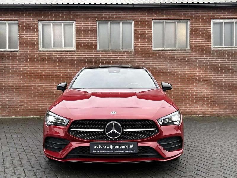 Occasion Mercedes CLA180 AMG line 136 PK (100 kW) 2023 Rood Sedan