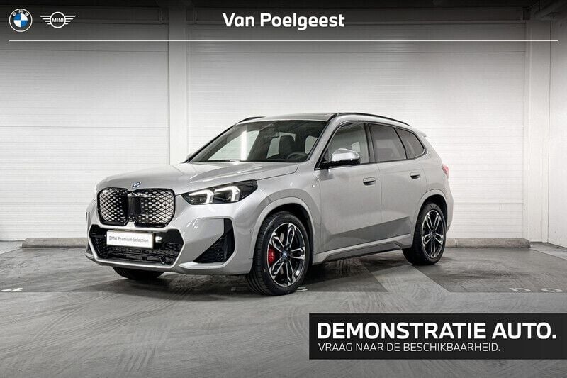 Grijs Gebruikt 2025 BMW iX1 M Sport SUV | € 45.900 (Goede deal) - Afbeelding 1/4
