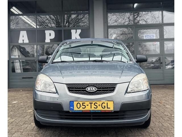 Occasion Kia Rio 97 PK (71 kW) 2007 Grijs Hatchback