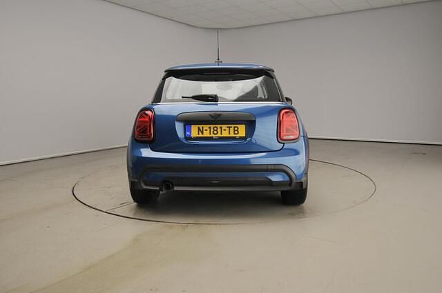 Occasion Mini ONE 102 PK (75 kW) 2022 Blauw Hatchback