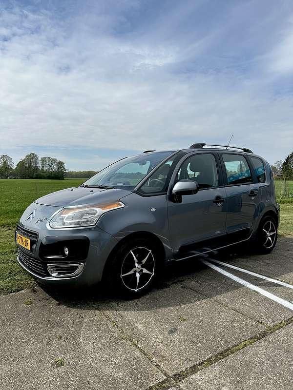 Grijs Gebruikt 2009 Citroën C3 Picasso MPV | € 3.199 (Eerlijke prijs) - Afbeelding 1/4