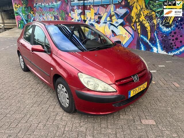 Rood Gebruikt 2002 Peugeot 307 Hatchback | € 1.795 (Eerlijke prijs) - Afbeelding 1/4