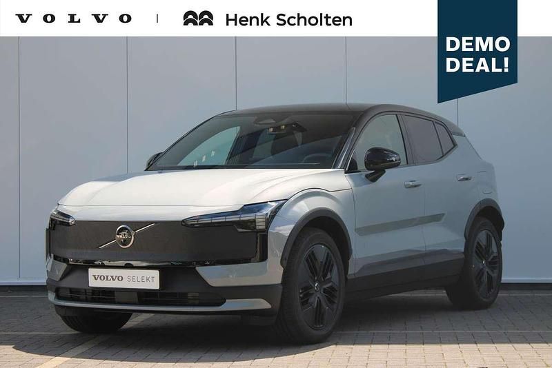 Grijs Occasion 2025 Volvo EX30 CC Performance SUV | € 48.750 - Afbeelding 1/4