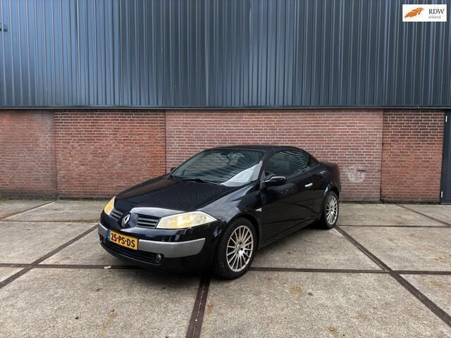 Zwart Gebruikt 2004 Renault Mégane Cabriolet Luxe Cabriolet | € 1.799 (Goede deal) - Afbeelding 1/4