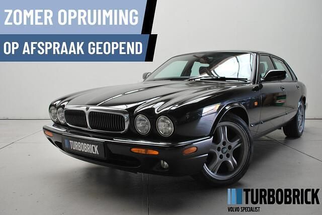 Zwart Gebruikt 2000 Jaguar XJR Executive Sedan | € 3.495 - Afbeelding 1/4