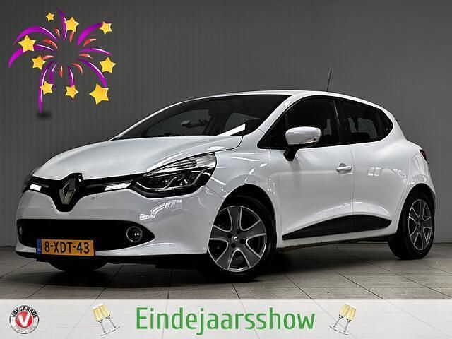 Wit Occasion 2014 Renault Clio IV Expression Hatchback | € 4.850 (Eerlijke prijs) - Afbeelding 1/4