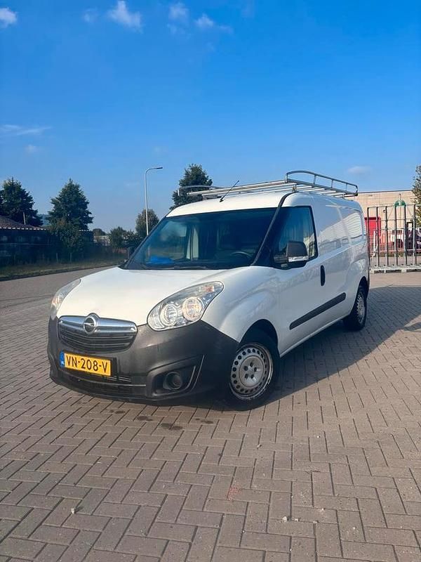 Occasion 2015 Opel Combo MPV | € 4.000 (Eerlijke prijs) - Afbeelding 1/4