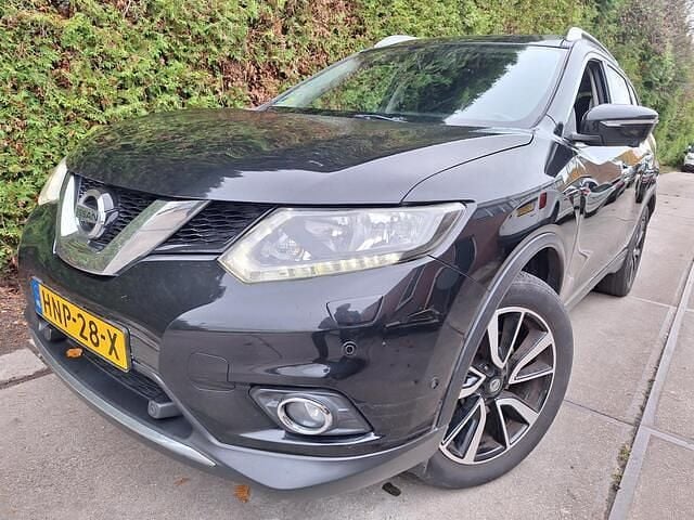 Zwart Gebruikt 2016 Nissan X-Trail SUV | € 9.900 (Super prijs) - Afbeelding 1/4