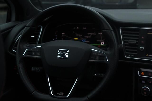 Occasion Seat Leon FR 140 PK (102 kW) 2018 Wit (metallic) Hatchback