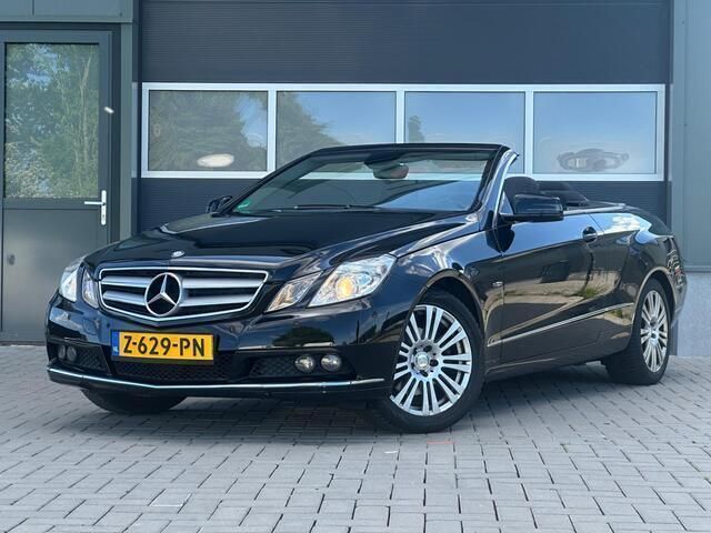 Zwart Gebruikt 2010 Mercedes E200 Elegance Cabriolet | € 14.490 (Eerlijke prijs) - Afbeelding 1/4