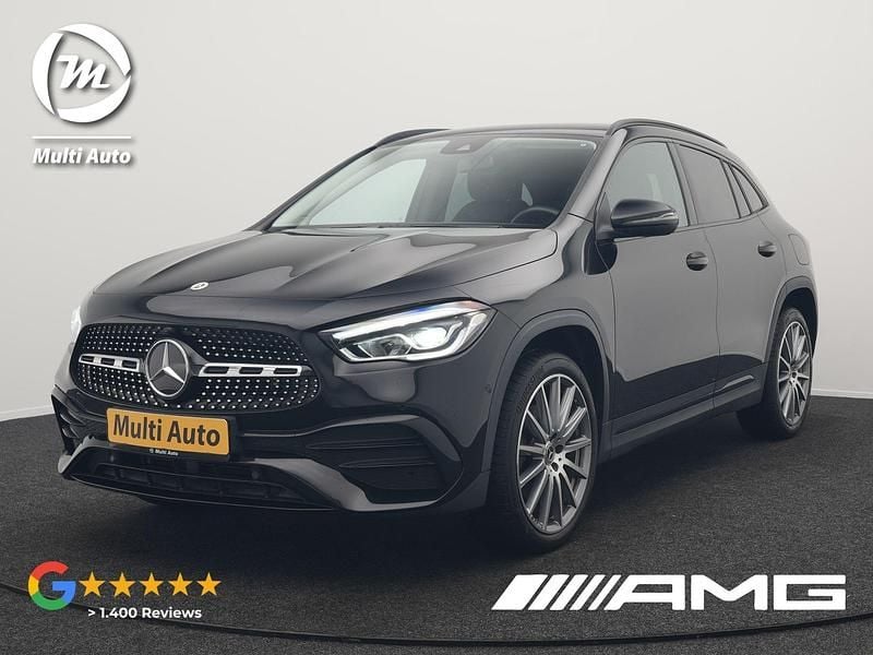 Zwart Gebruikt 2021 Mercedes GLA250 AMG line SUV | € 34.880 (Goede deal) - Afbeelding 1/3