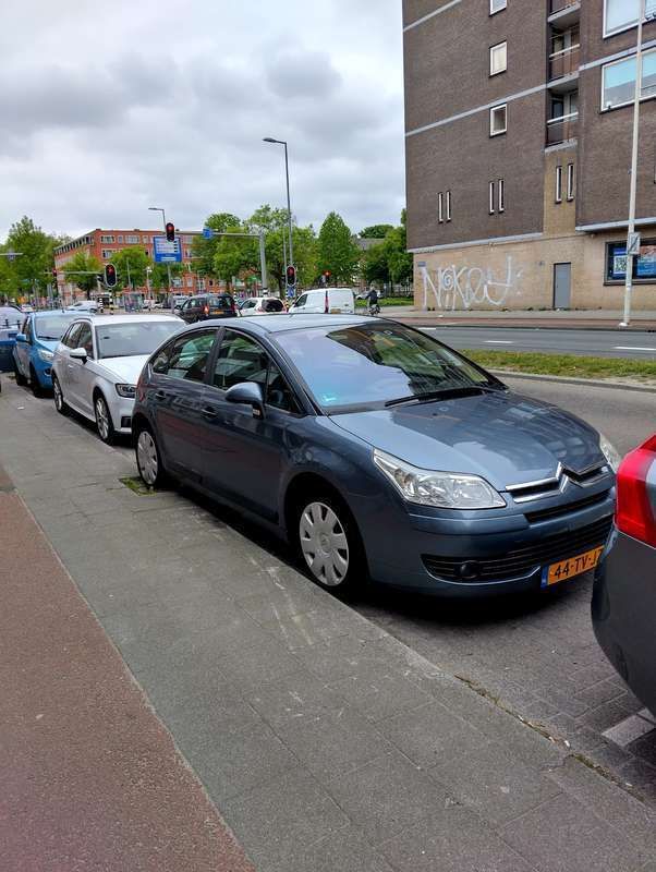 Gebruikt 2007 Citroën C4 Style Sedan | € 2.500 (Iets duurder) - Afbeelding 1/4