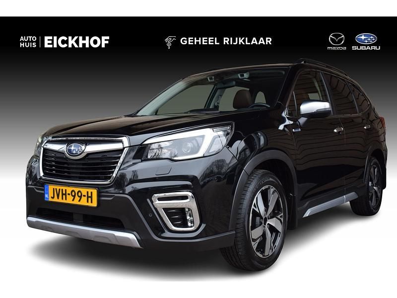 Zwart Occasion 2022 Subaru Forester Premium SUV | € 40.950 (Duur) - Afbeelding 1/4