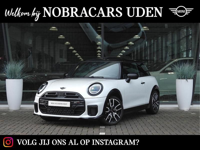 Wit Occasion 2024 Mini John Cooper Works Hatchback | € 39.850 (Iets duurder) - Afbeelding 1/4