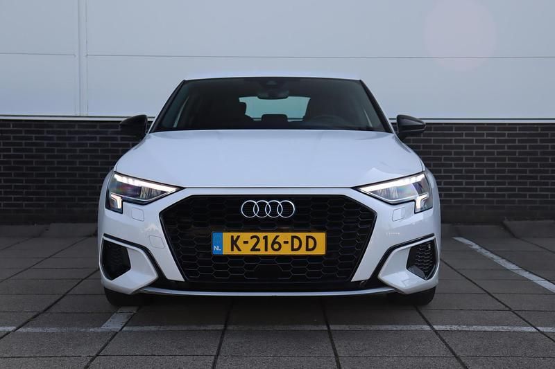 Occasion Audi A3 Sportback Business 110 PK (80 kW) 2020 Wit Hatchback