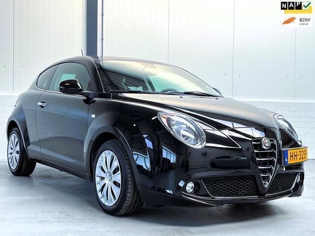 Zwart Gebruikt 2015 Alfa Romeo MiTo Exclusive Hatchback | € 8.750 (Eerlijke prijs) - Afbeelding 1/4