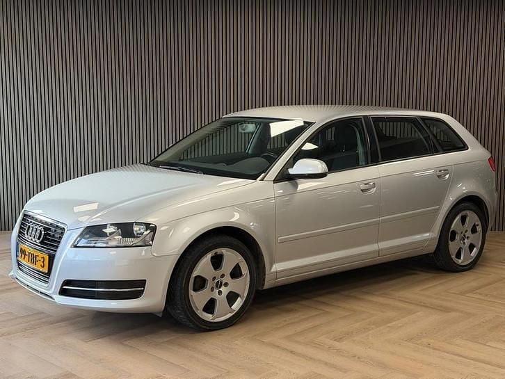 Gebruikt 2012 Audi A3 Attraction | € 6.995 (Super prijs) - Afbeelding 1/4