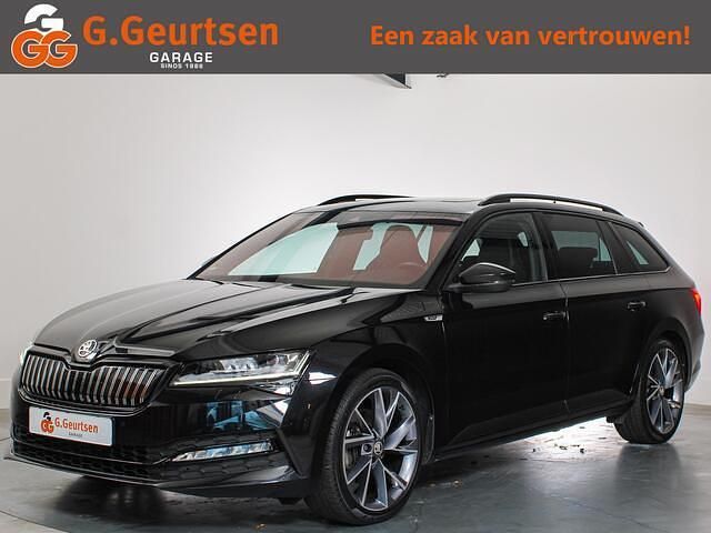 Zwart Gebruikt 2021 Skoda Superb SportLine Stationwagen | € 27.700 (Eerlijke prijs) - Afbeelding 1/4