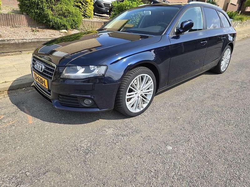 Blauw Gebruikt 2009 Audi A4 Stationwagen | € 2.750 (Super prijs) - Afbeelding 1/4