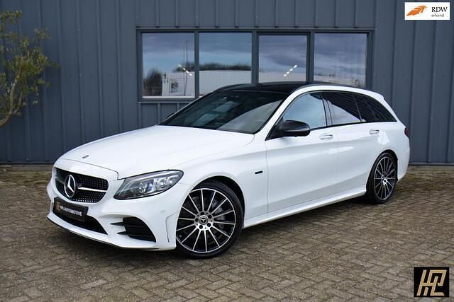 Wit Gebruikt 2020 Mercedes C300 Premium Plus Stationwagen | € 33.950 (Iets duurder) - Afbeelding 1/4