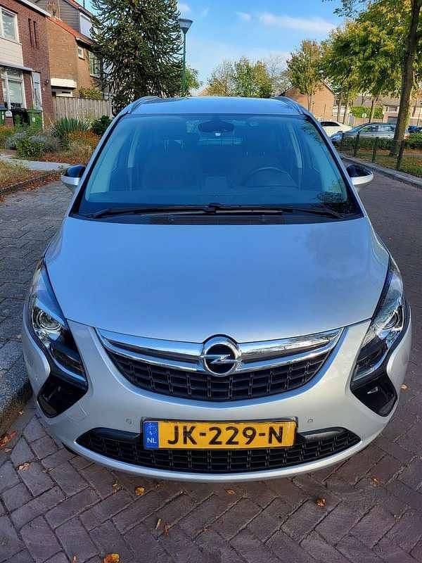 Gebruikt 2014 Opel Zafira Edition MPV | € 8.950 (Duur) - Afbeelding 1/4
