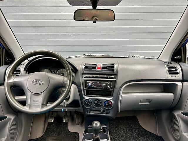 Occasion Kia Picanto 65 PK (47 kW) 2004 Blauw (metallic) Hatchback