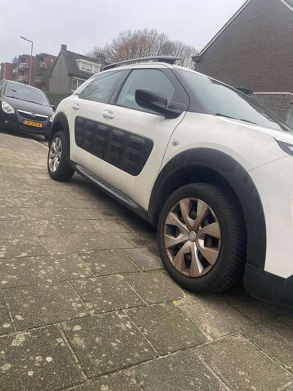 Wit Gebruikt 2017 Citroën C4 Cactus Feel Hatchback | € 6.700 (Eerlijke prijs) - Afbeelding 1/4