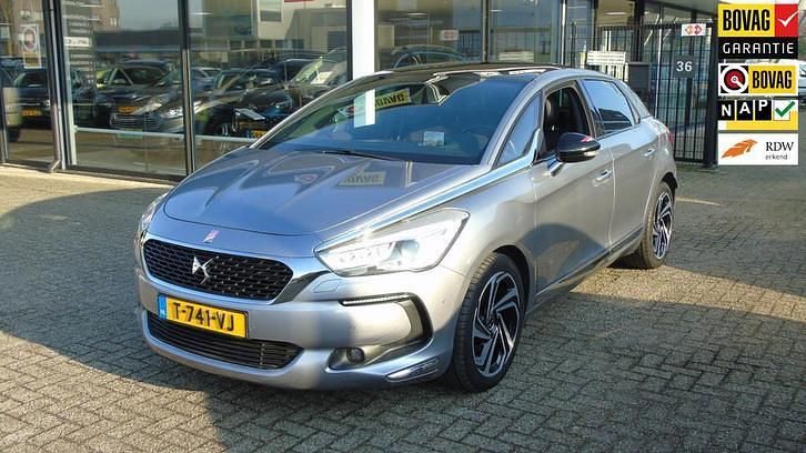 Grijs Occasion 2017 DS Automobiles DS5 Chic Hatchback | € 14.250 - Afbeelding 1/4