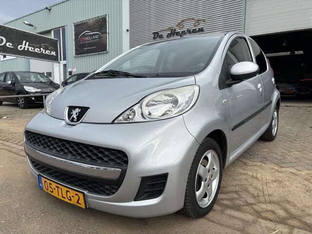 Grijs Gebruikt 2012 Peugeot 107 Hatchback | € 3.250 (Eerlijke prijs) - Afbeelding 1/4