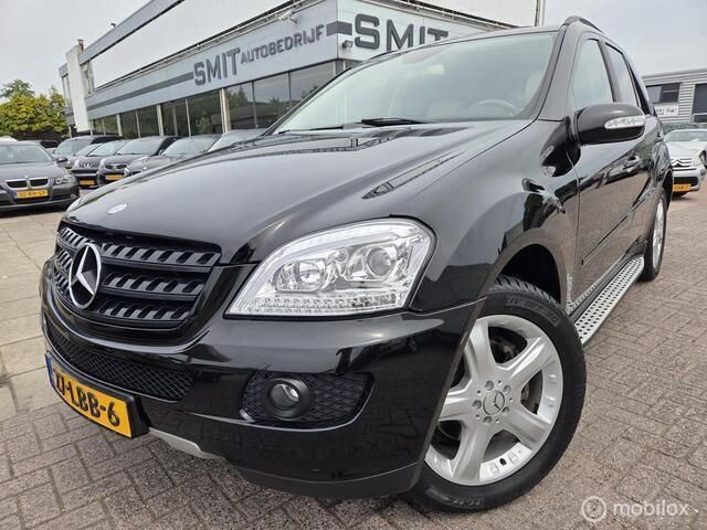 Zwart Gebruikt 2006 Mercedes 350 SUV | € 9.900 (Eerlijke prijs) - Afbeelding 1/4