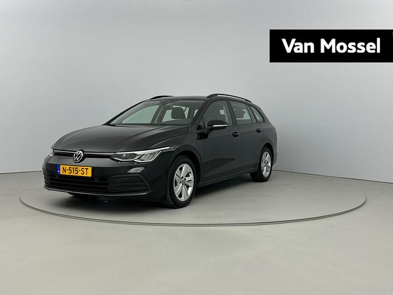 Zwart Occasion 2022 VW Golf VIII Life Stationwagen | € 19.900 (Eerlijke prijs) - Afbeelding 1/4