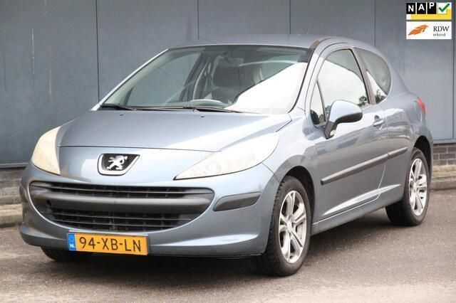 Grijs, metallic lak Gebruikt 2007 Peugeot 207 Hatchback | € 1.395 (Eerlijke prijs) - Afbeelding 1/4