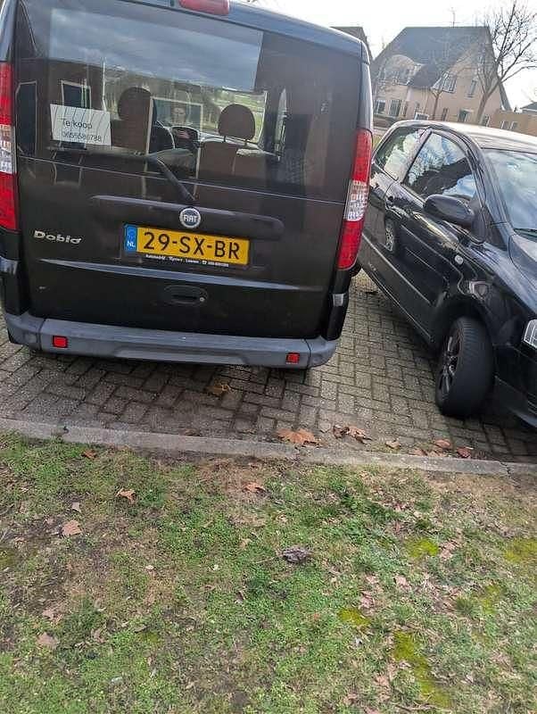 Occasion Fiat Doblò Family 77 PK (56 kW) 2006 Zwart MPV