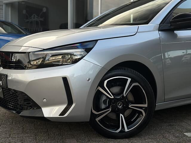 Nieuw Opel Corsa 101 PK (74 kW) 2025 Zilver (metallic) Hatchback