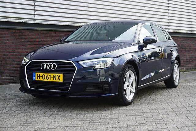 Blauw Gebruikt 2020 Audi A3 Sportback Proline Hatchback | € 18.900 (Super prijs) - Afbeelding 1/4