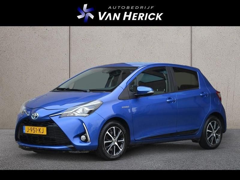 Blauw Gebruikt 2019 Toyota Yaris Hybrid Active Hatchback | € 12.945 (Super prijs) - Afbeelding 1/4
