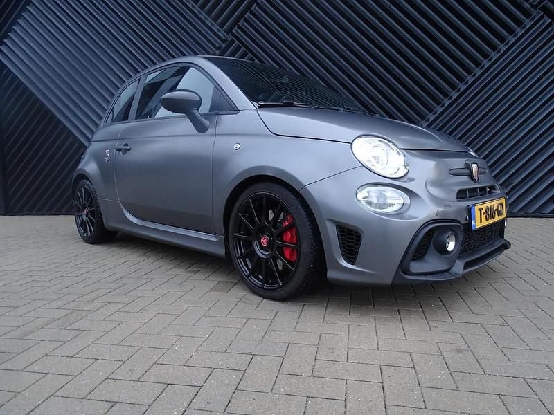 Grijs (mat) Gebruikt 2019 Fiat 500 Abarth Cabriolet | € 18.590 (Super prijs) - Afbeelding 1/4